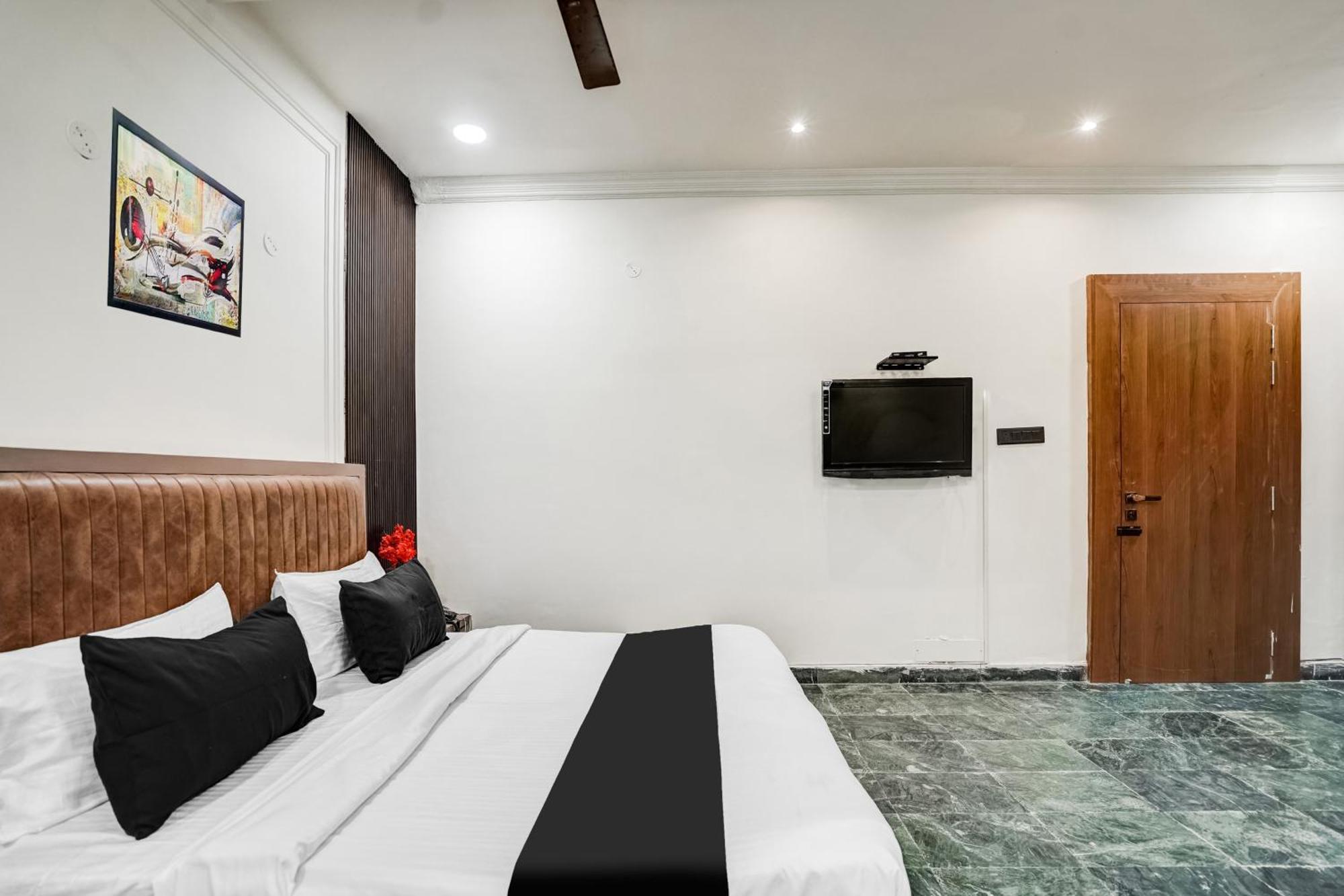 Super Collection O Ratan Lal Nagar Hotel กานปูร์ ภายนอก รูปภาพ