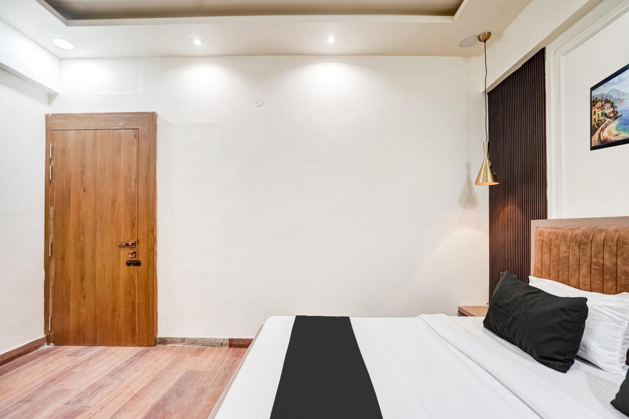 Super Collection O Ratan Lal Nagar Hotel กานปูร์ ภายนอก รูปภาพ