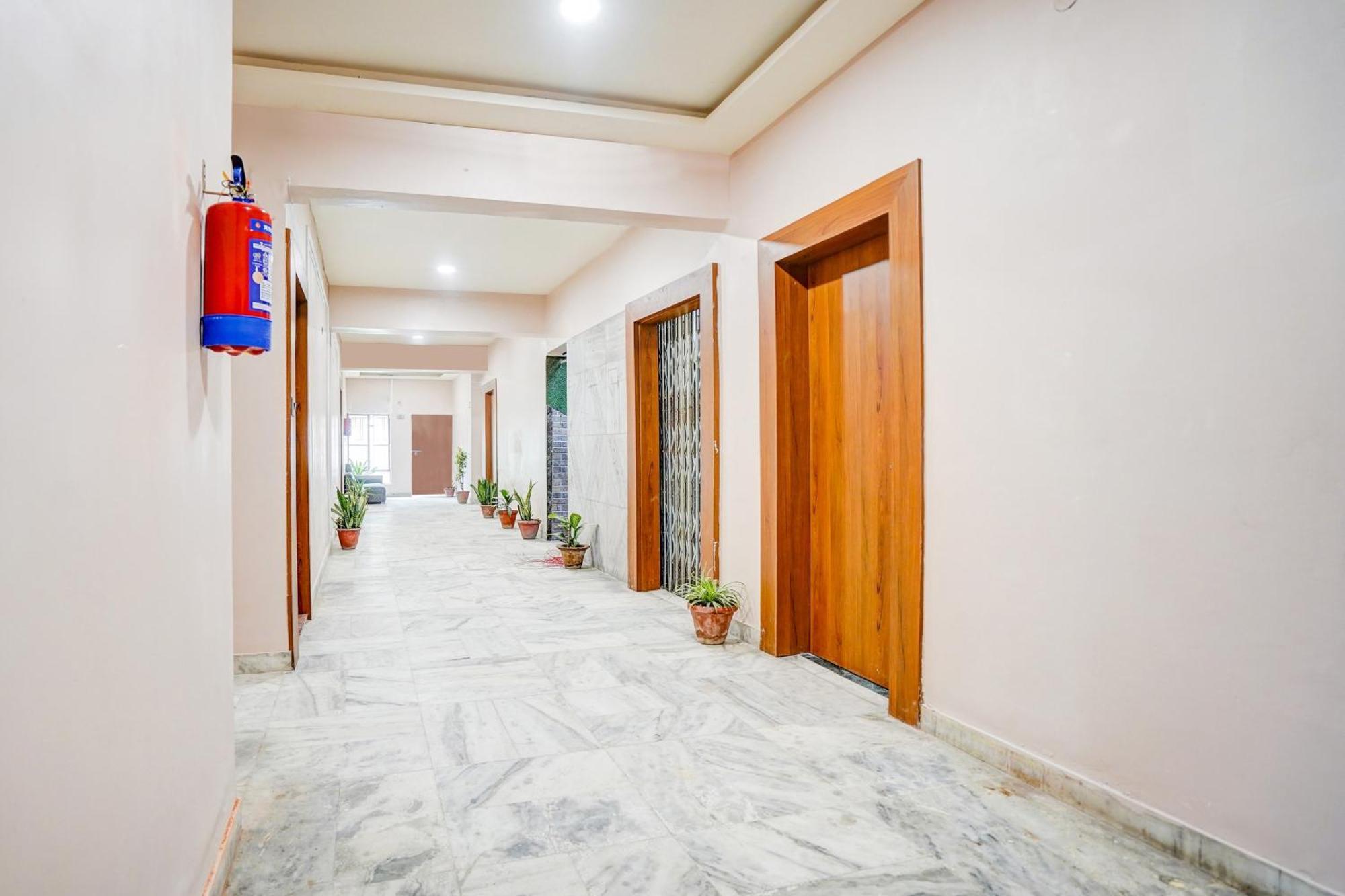 Super Collection O Ratan Lal Nagar Hotel กานปูร์ ภายนอก รูปภาพ