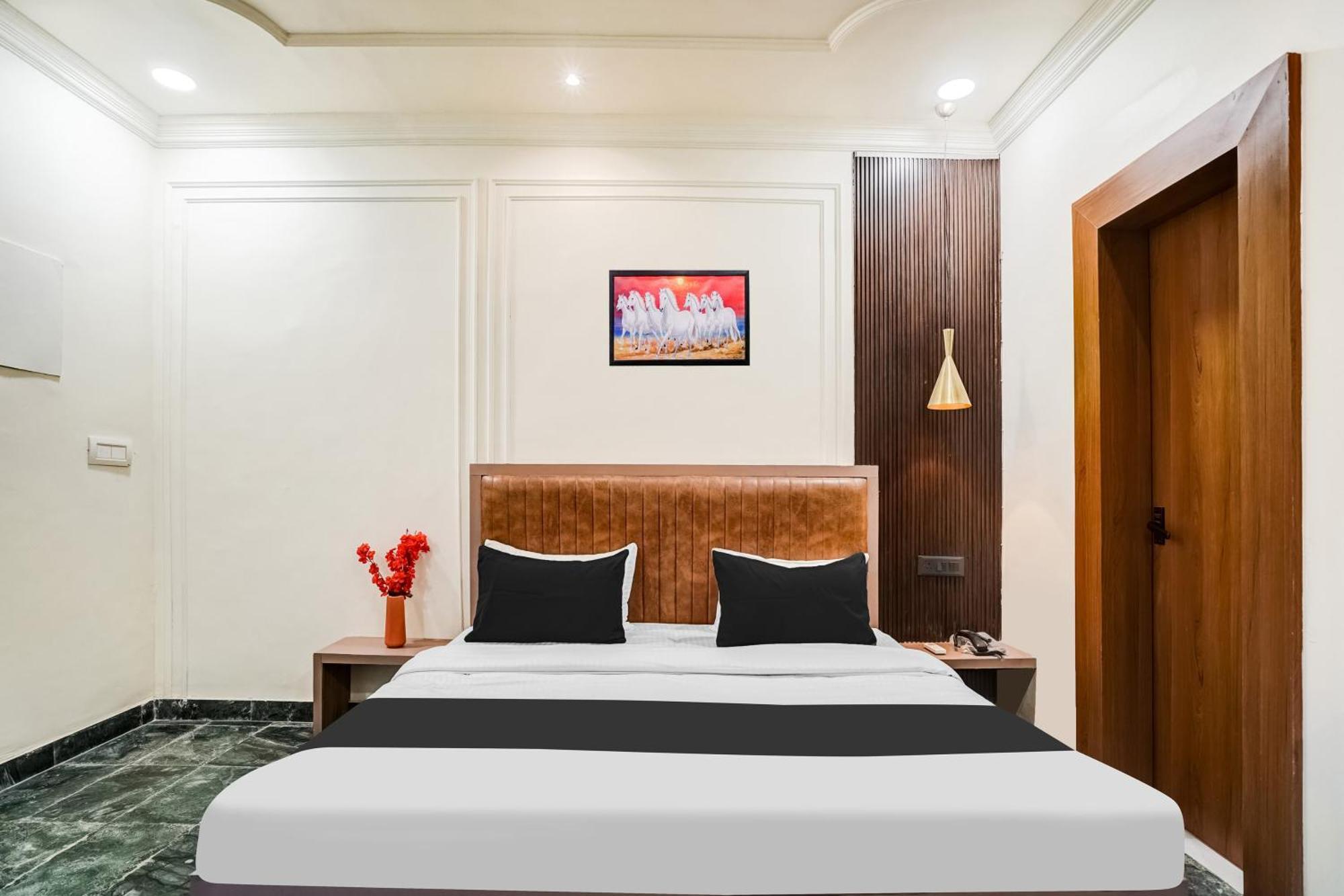 Super Collection O Ratan Lal Nagar Hotel กานปูร์ ภายนอก รูปภาพ