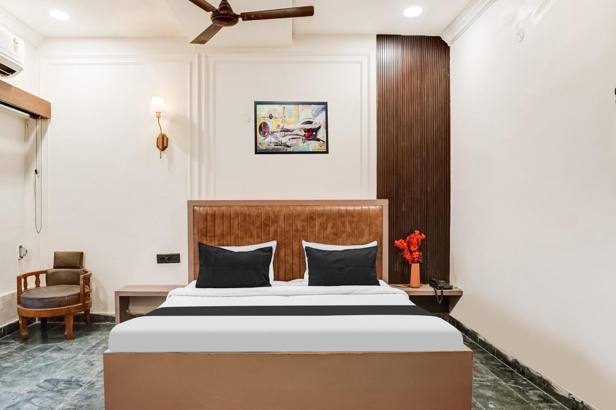 Super Collection O Ratan Lal Nagar Hotel กานปูร์ ภายนอก รูปภาพ